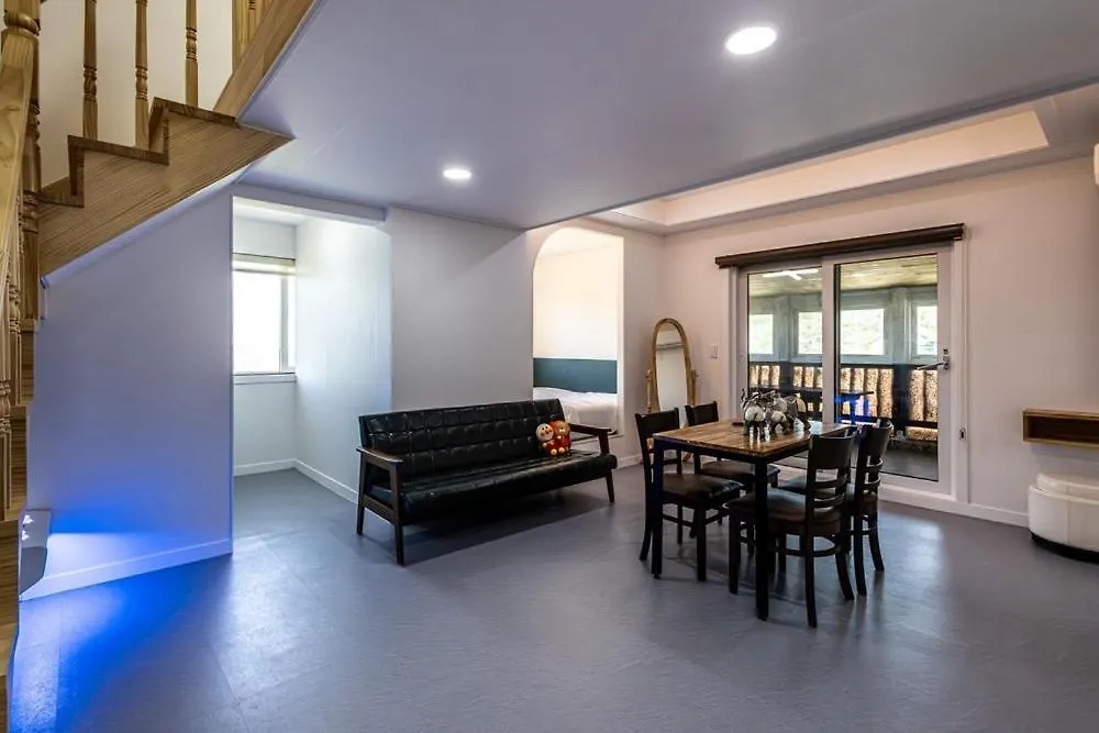 Penzion Gyeongju La Siesta Private Bbq, Disney&Netflix