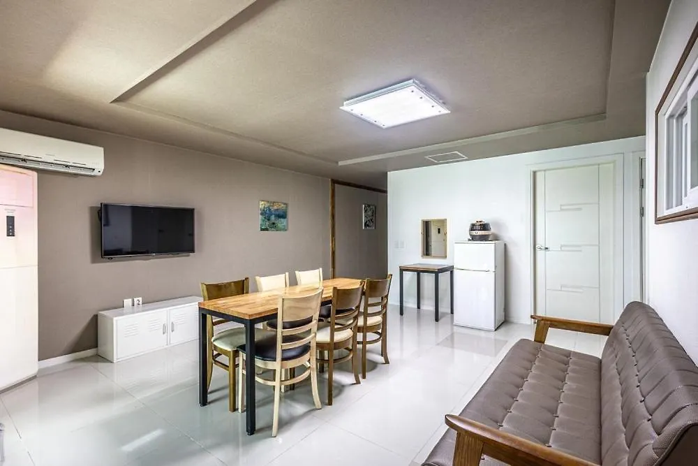 Guest house Gyeongju La Siesta Private Bbq, Disney&Netflix