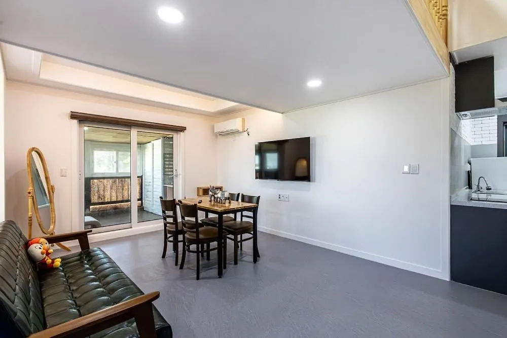 Guest house Gyeongju La Siesta Private Bbq, Disney&Netflix South Korea