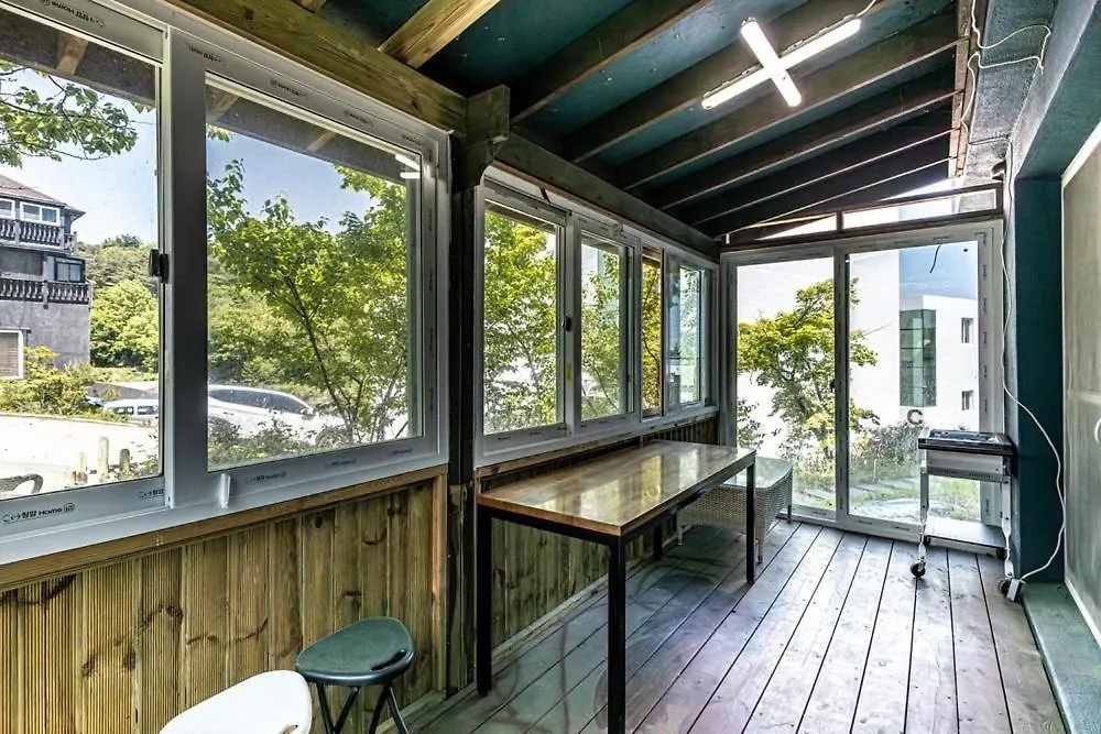 Gyeongju La Siesta Private Bbq, Disney&Netflix 0*,