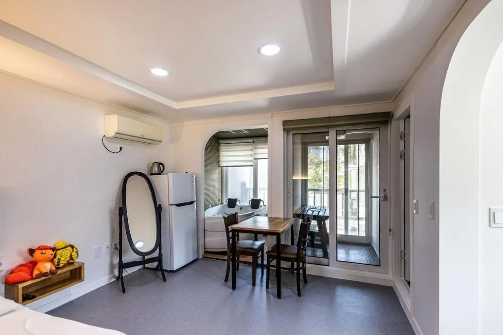 Guest house Gyeongju La Siesta Private Bbq, Disney&Netflix