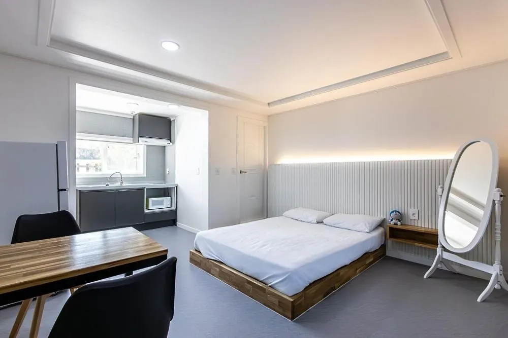 Gyeongju La Siesta Private Bbq, Disney&Netflix South Korea