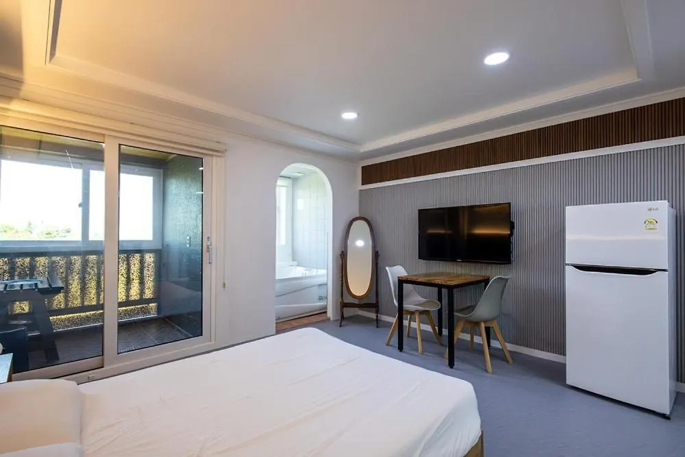 Gyeongju La Siesta Private Bbq, Disney&Netflix Guest house