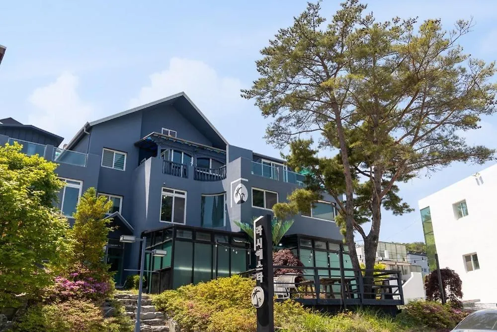 Gyeongju La Siesta Private Bbq, Disney&Netflix Guest house
