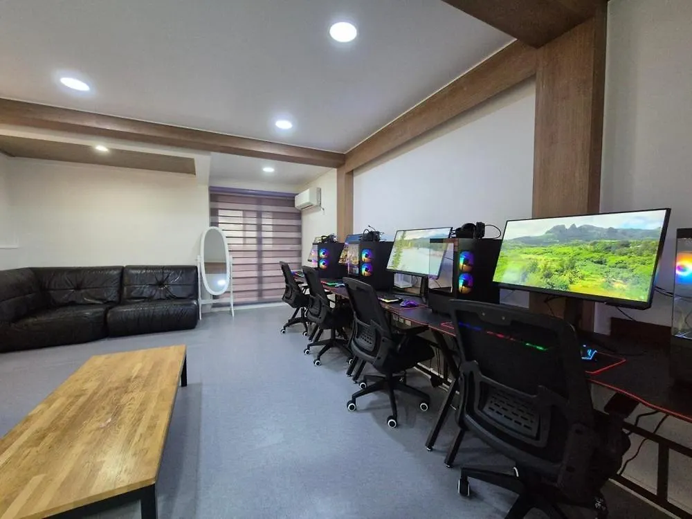 Gyeongju La Siesta Private Bbq, Disney&Netflix