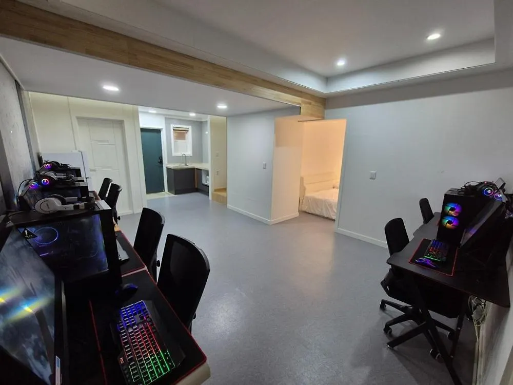 Guest house Gyeongju La Siesta Private Bbq, Disney&Netflix